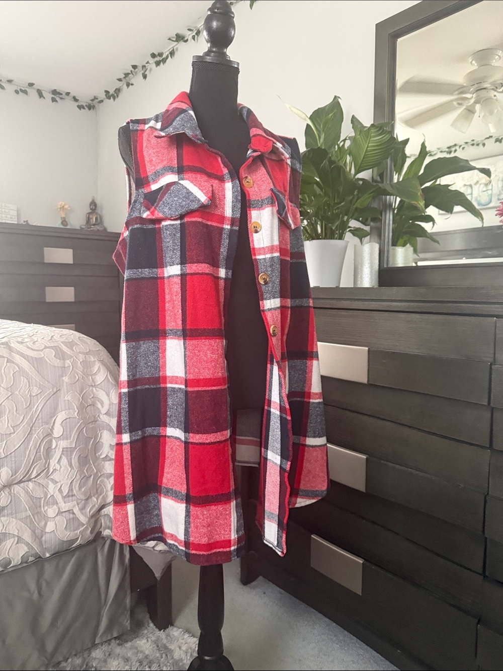 SHEIN Red Black White Plaid Sleeveless Button-Front Vest